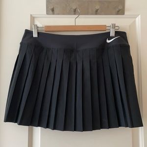 Nike Size Large Tennis Skirt